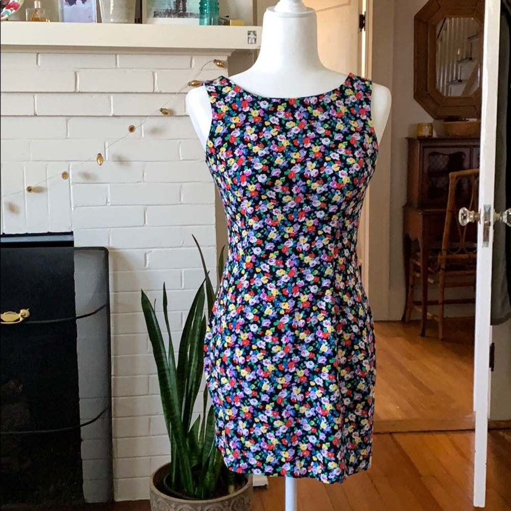 Alyn Page fitted floral dress